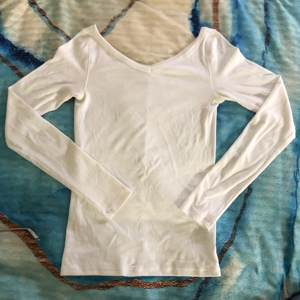 Everlane Pima Micro Rib Open V-neck